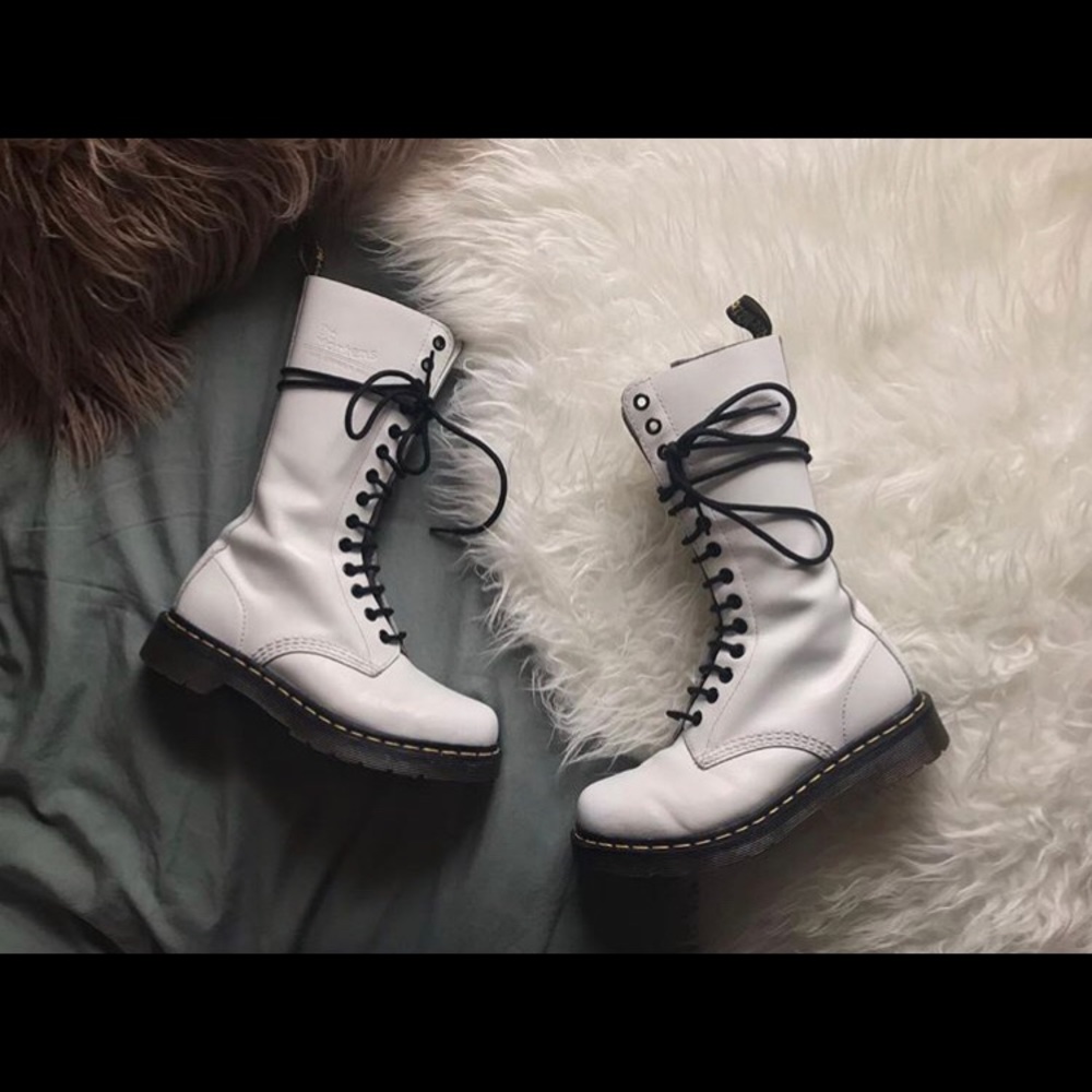 White 1914’s *reserved* for peachy 🍑